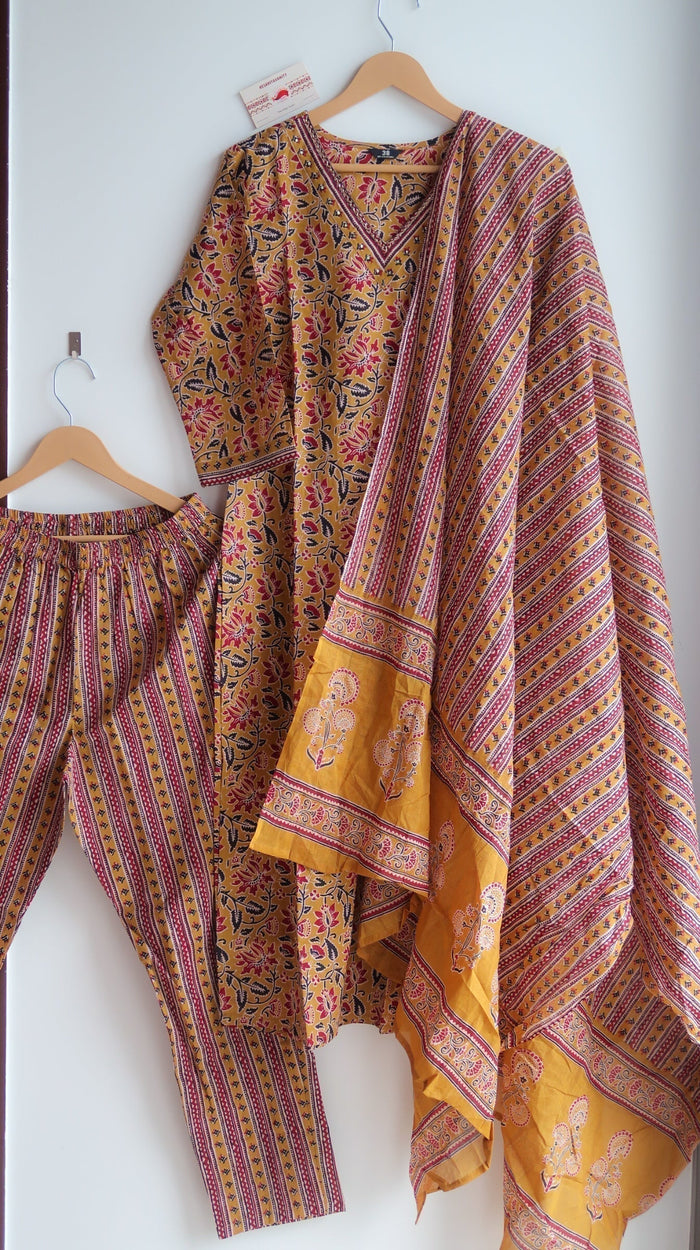 Sunehra Kalamkari Suit Set