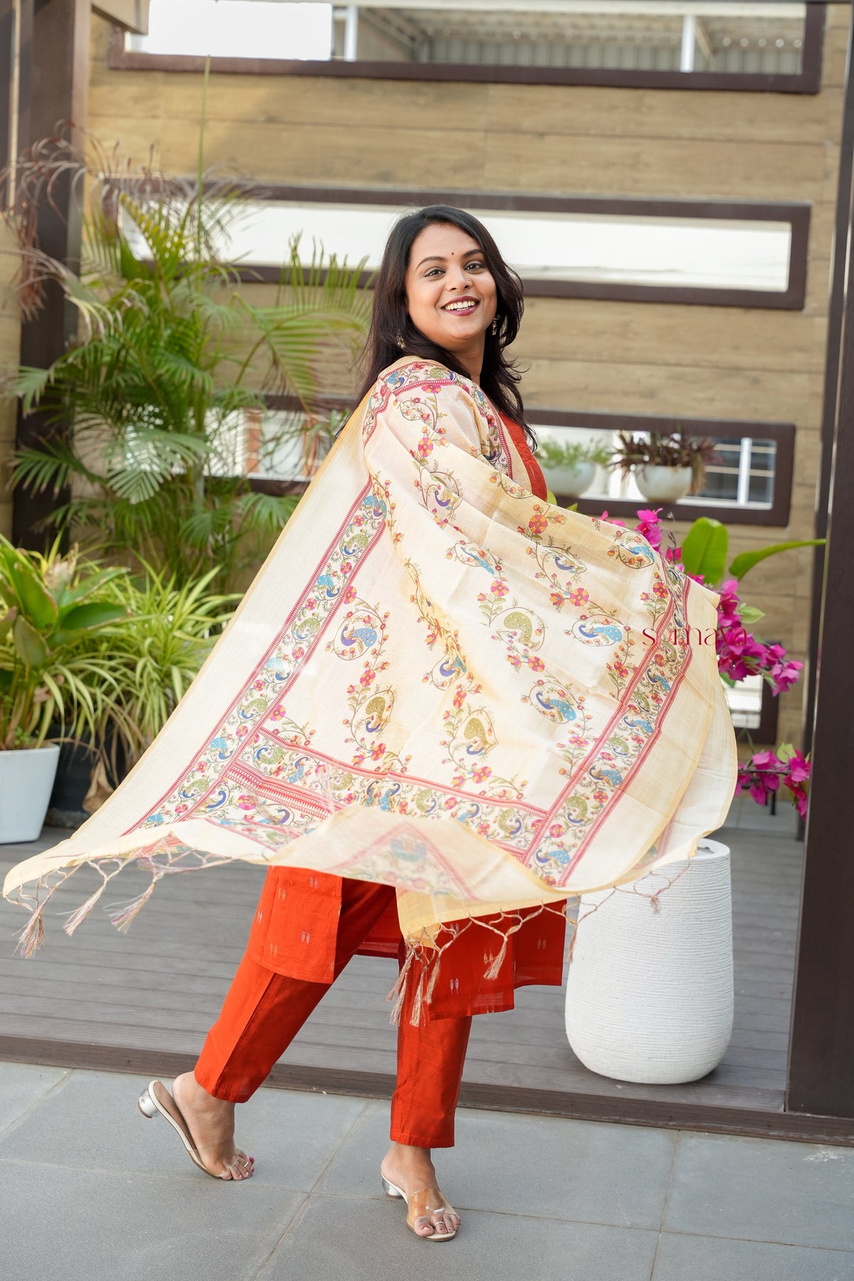Alagu 3 piece raw silk suit set with Dupatta