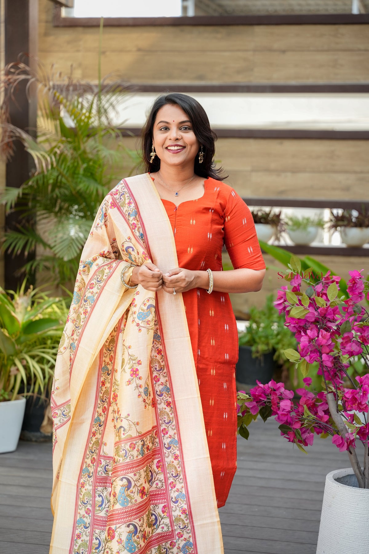 Alagu 3 piece raw silk suit set with Dupatta