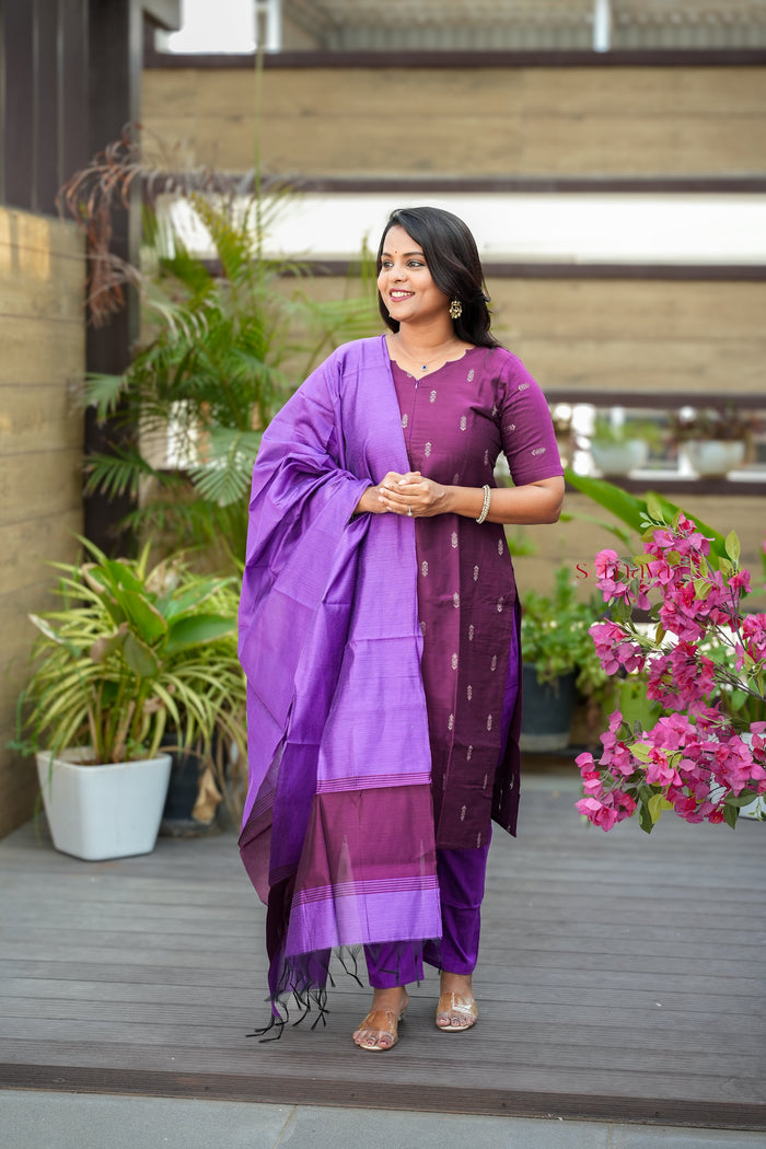 Vasunthra 3 piece raw silk suit set with Dupatta ( ready to dispatch) BEST DEAL PRICE