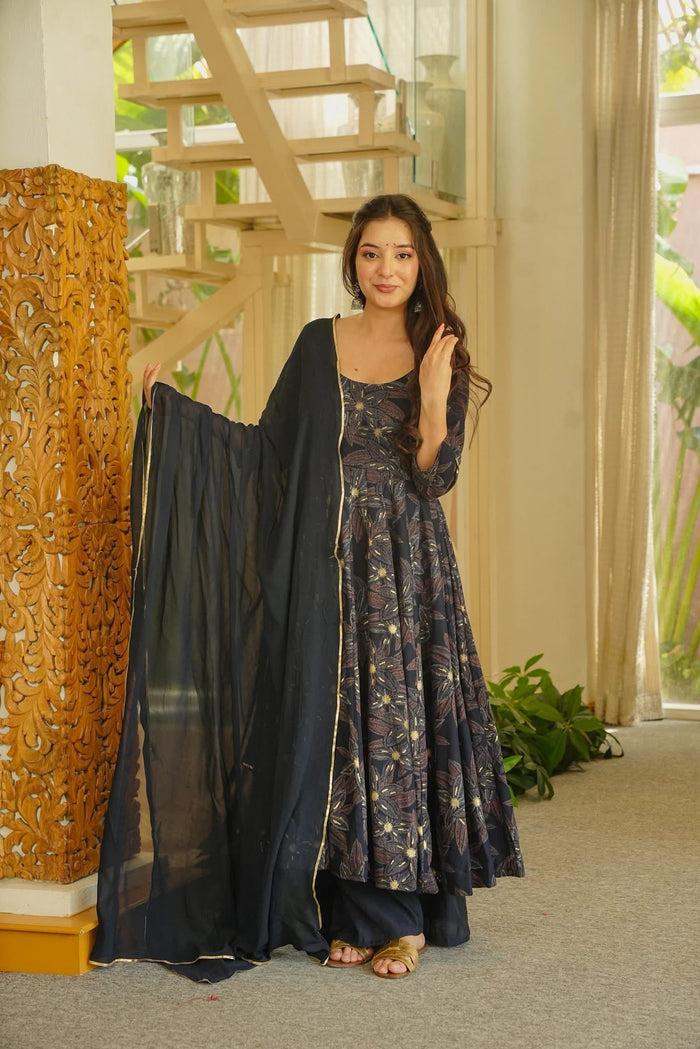 Hiranika Rayon Anarkali Suit Set