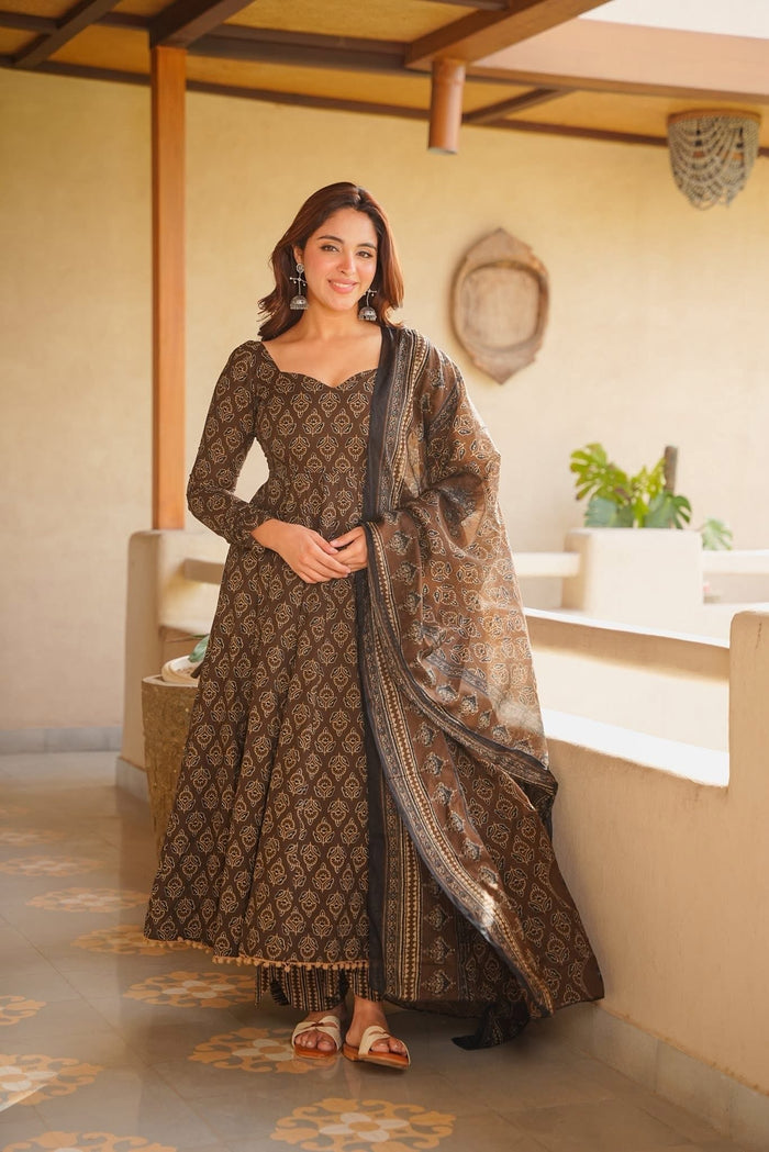 Samhira Cotton Anarkali Suit Set