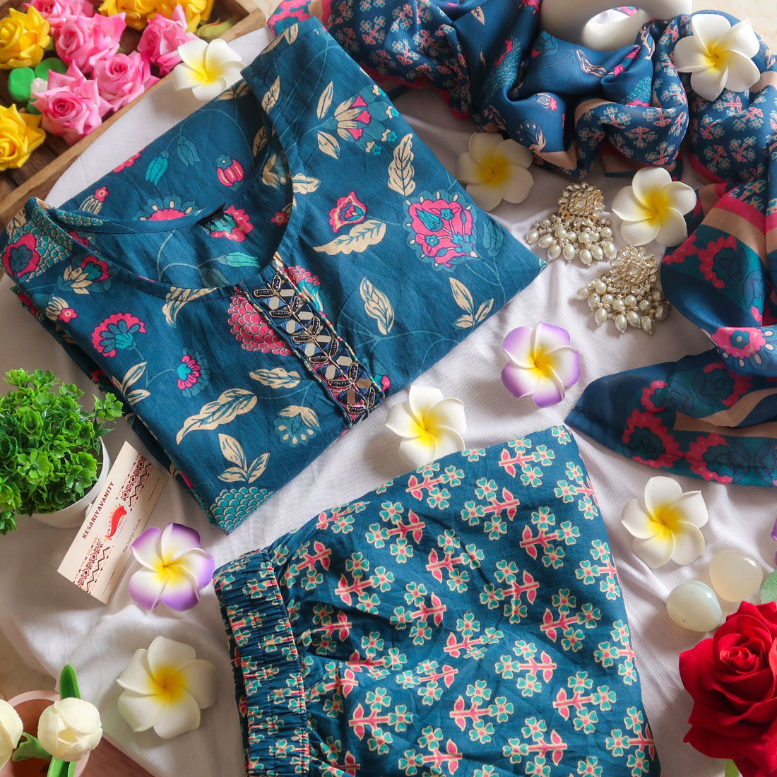 Neelkanthi Utsav Suit Set